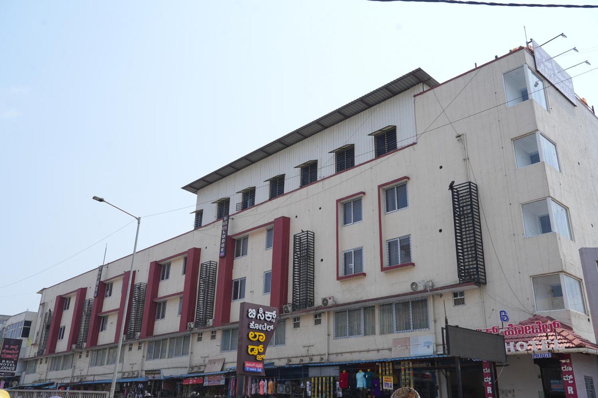 B Six Hotel バンガロール エクステリア 写真